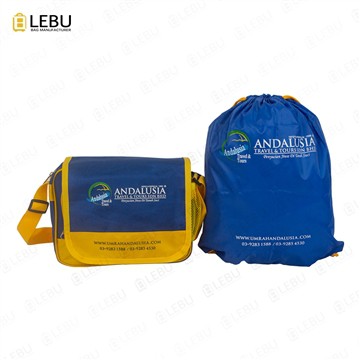 How to clean the interior of the luggage compartment?