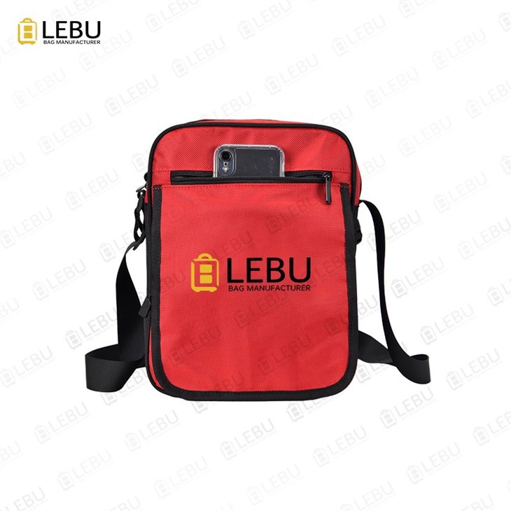 4.red hard shell luggage set