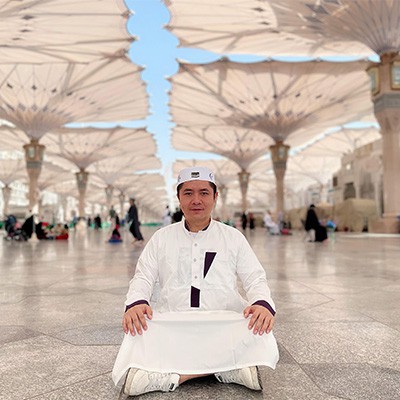 Let's Go To Makkah To See What They See To Feel What They Feel.